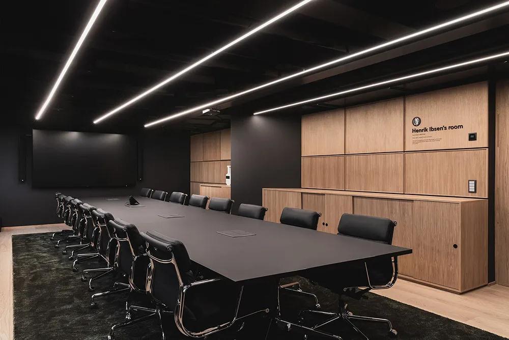 理想的辦公環境少不了簡約辦公桌椅